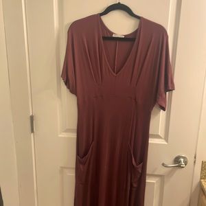 Gorgeous maroon Baltic born dress with pockets and pleating